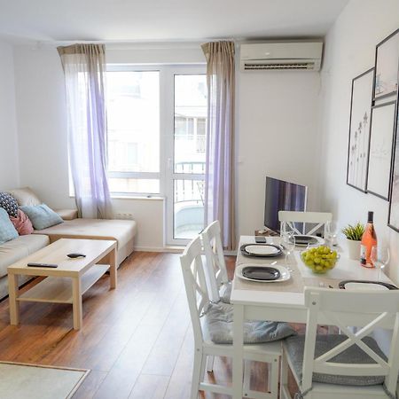Central Cosy, Fully Renovated 2Bd Near The Cathedral 바르나 외부 사진