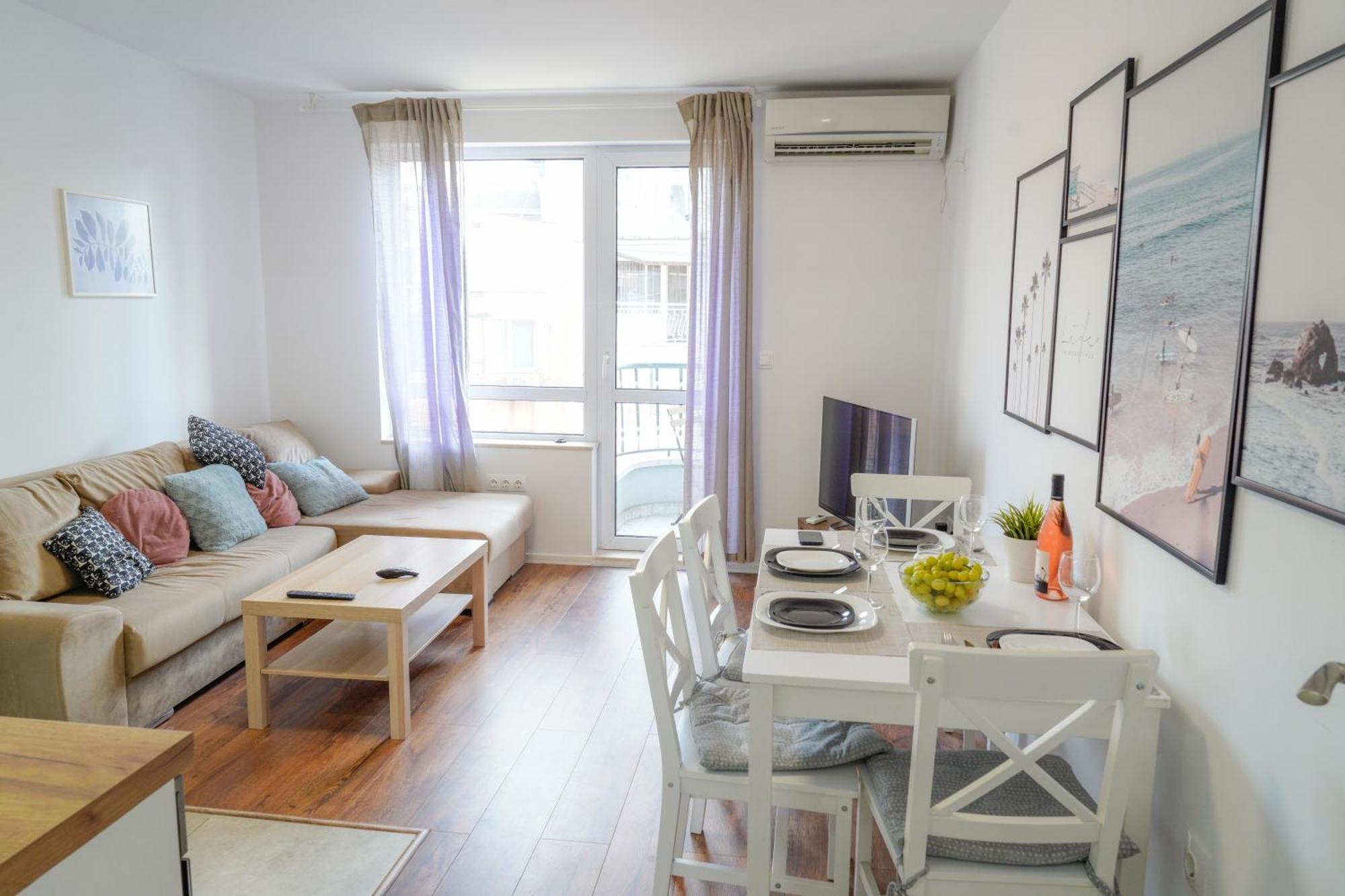 Central Cosy, Fully Renovated 2Bd Near The Cathedral 바르나 외부 사진
