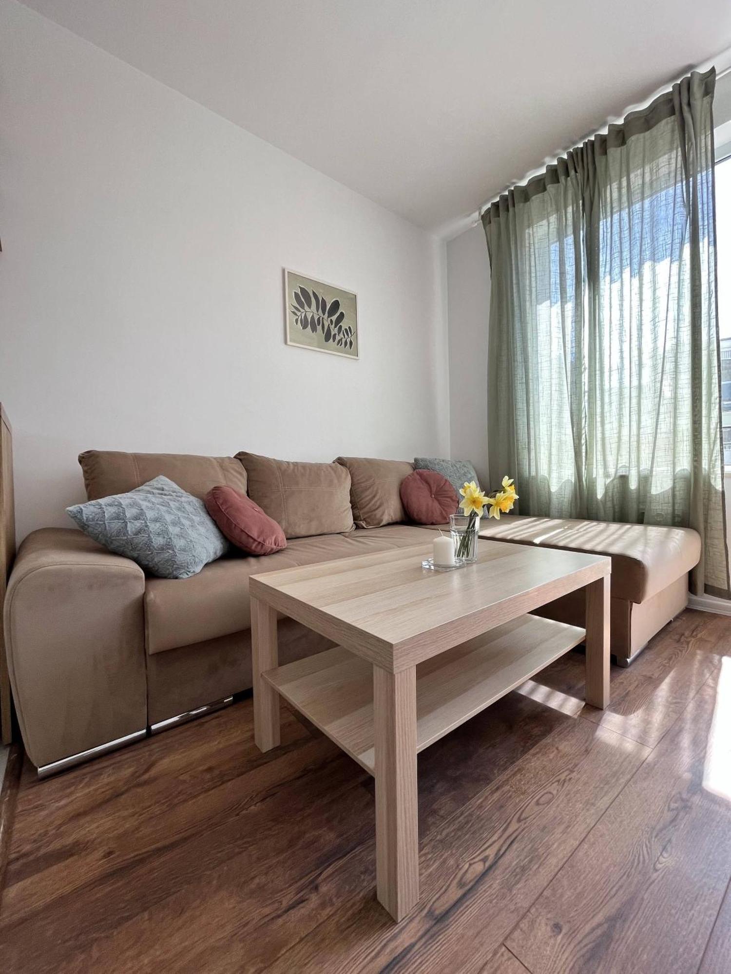 Central Cosy, Fully Renovated 2Bd Near The Cathedral 바르나 외부 사진