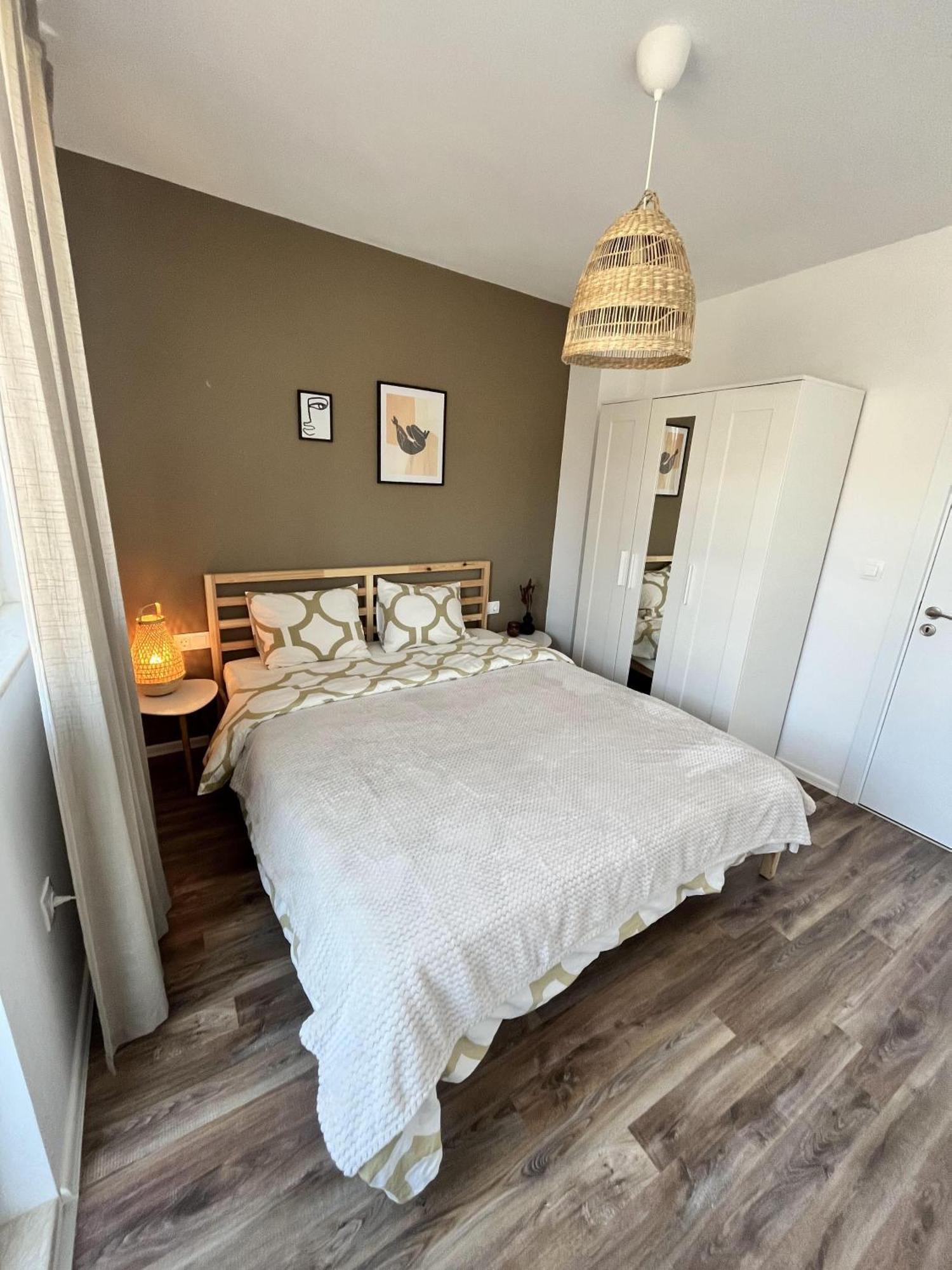 Central Cosy, Fully Renovated 2Bd Near The Cathedral 바르나 외부 사진