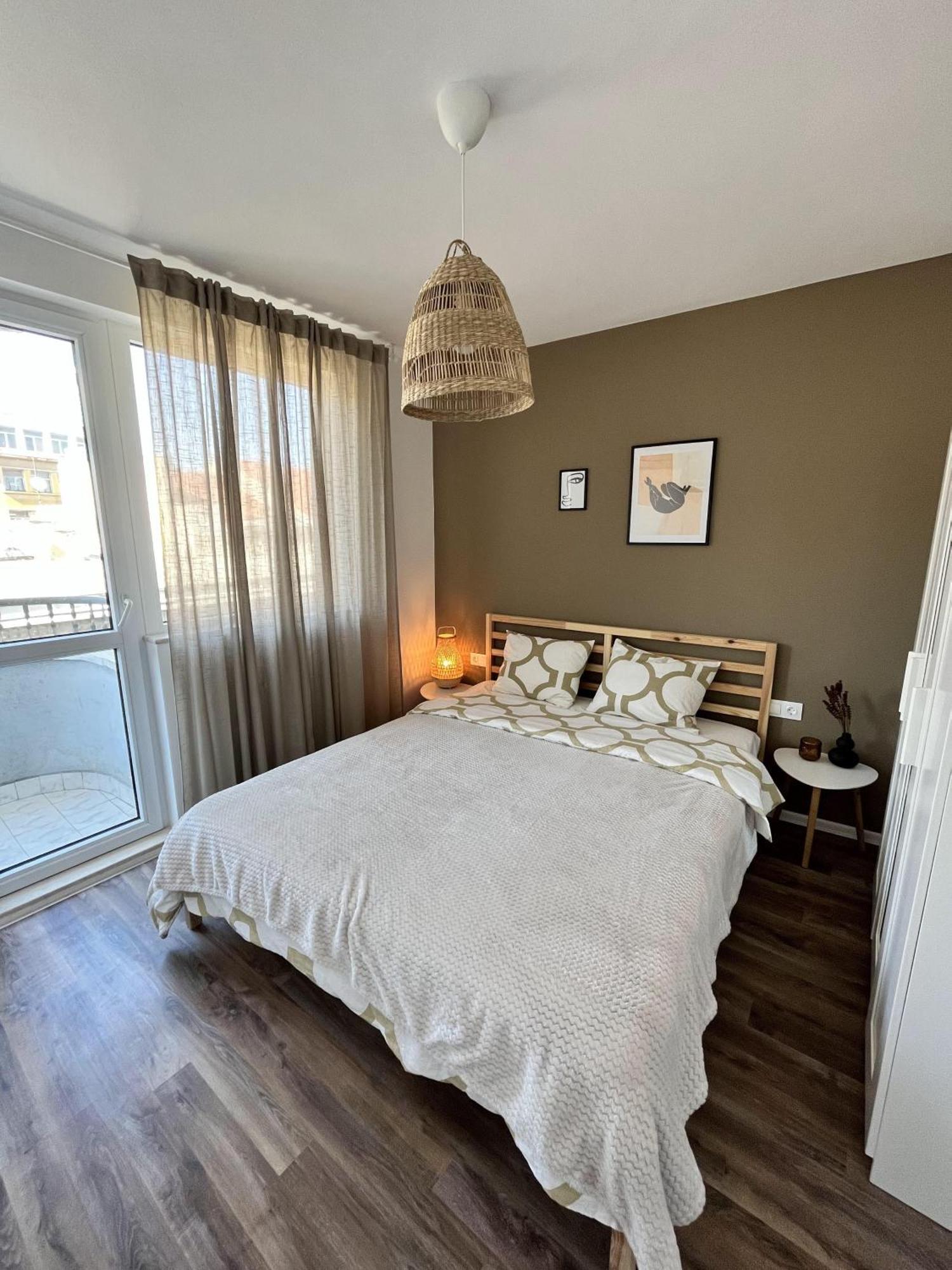 Central Cosy, Fully Renovated 2Bd Near The Cathedral 바르나 외부 사진