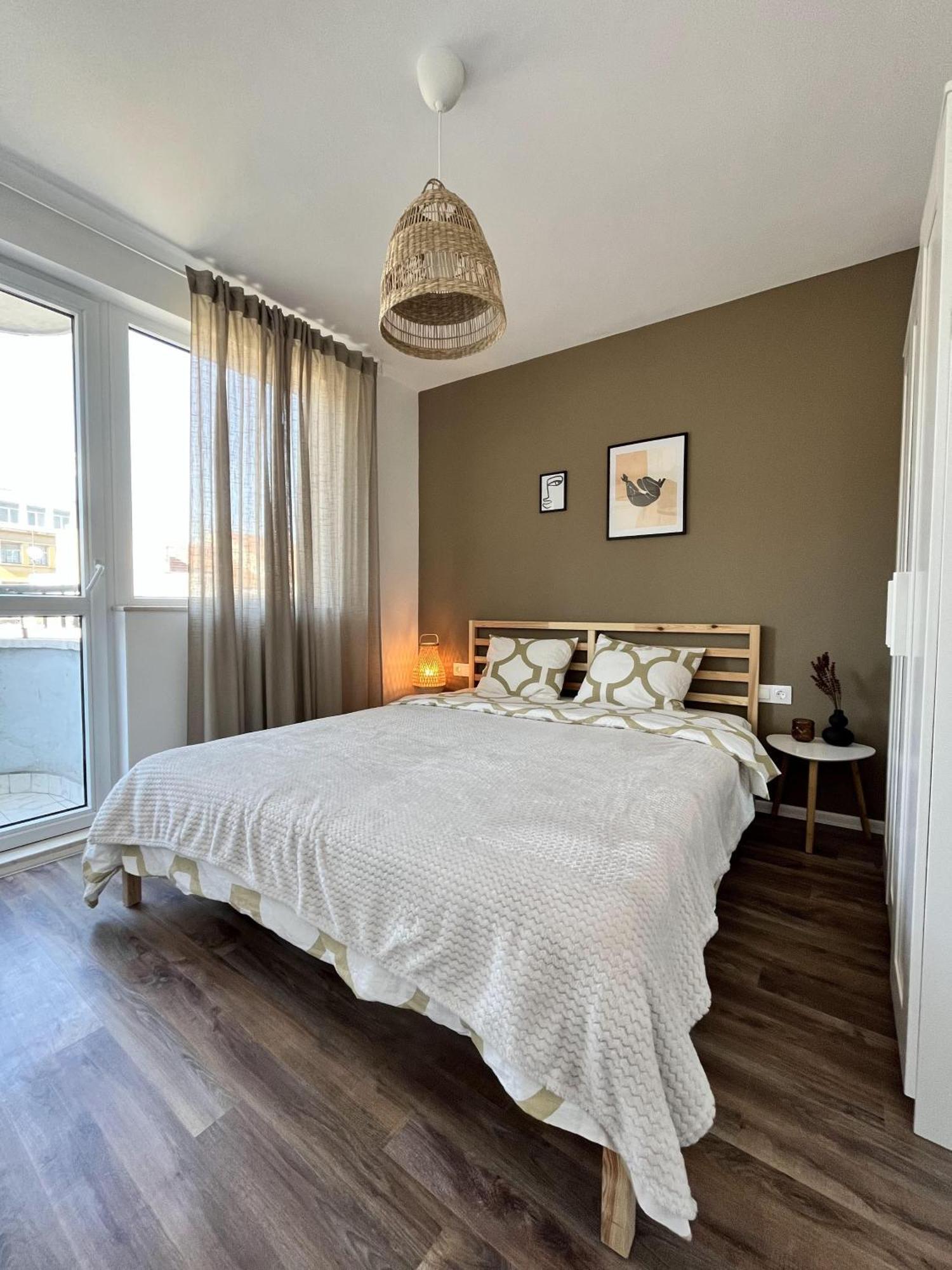 Central Cosy, Fully Renovated 2Bd Near The Cathedral 바르나 외부 사진
